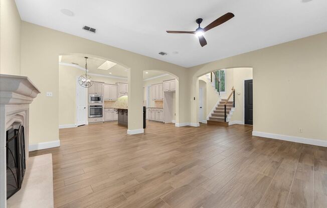 Move-In ready 3-bed, 3.5-bath, 3178 sqft house located in Frisco’s highly desirable Stewart Creek Estates Subdivision