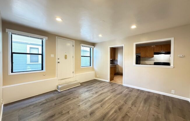 2 beds, 1 bath, 695 sqft, $2,550, Unit 1523 Broadway Unit C