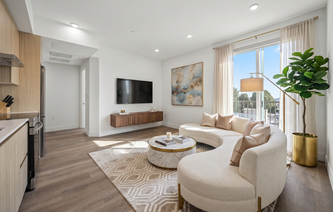 3 beds, 3 baths, 938 sqft, $3,204, Unit PH6