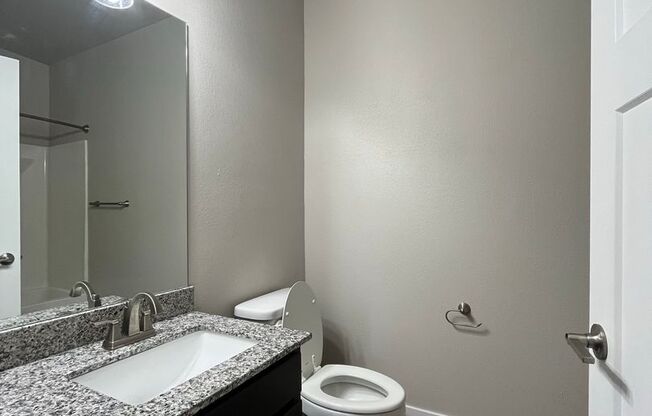 2 beds, 2 baths, 907 sqft, $1,550