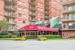 2 beds, 2 baths, 1,206 sqft, $2,800, Unit 602