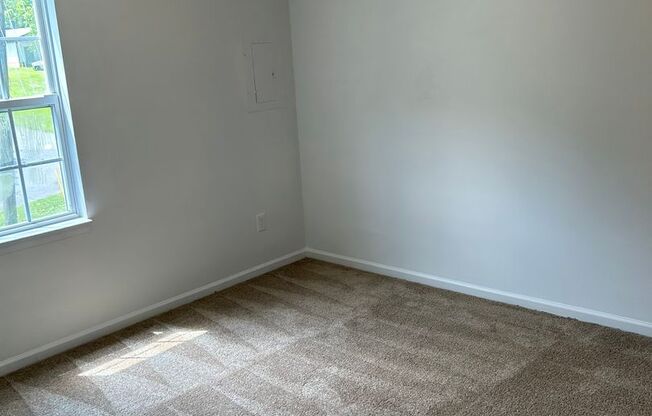 1 bed, 1 bath, 600 sqft, $925, Unit 200 5E