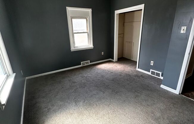 2 beds, 1 bath, $1,000