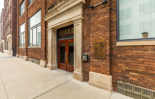 Studio, 1 bath, 610 sqft, $930, Unit 112-205