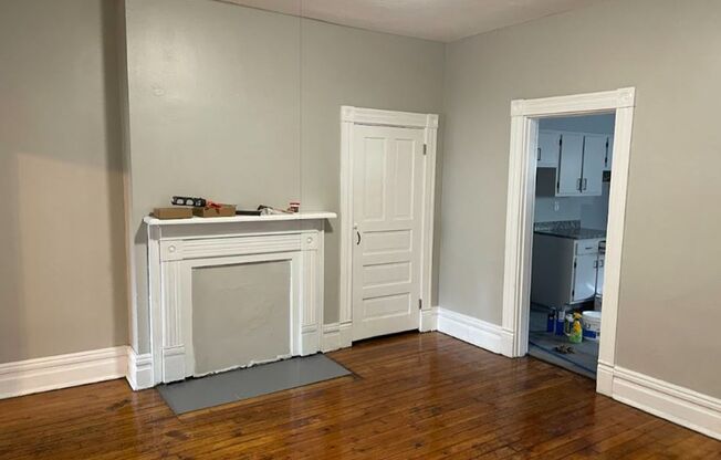 Beautiful, Sparkling New Kitchen - 4 Bedroom/2 Bath Home in Lawrenceville