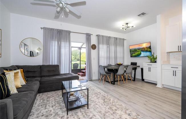 4 beds, 2 baths, 1,400 sqft, $2,500