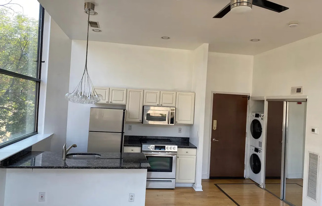 Old City 1BR with Skyline Views