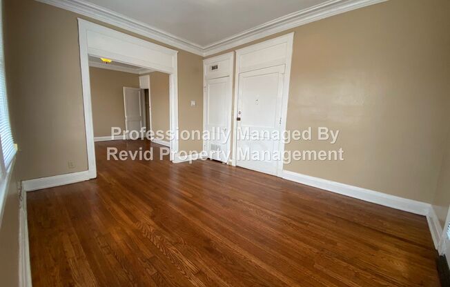 1 bed, 1 bath, 700 sqft, $725, Unit 320 # 2