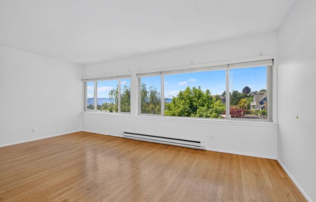 1000 1 AVE W
