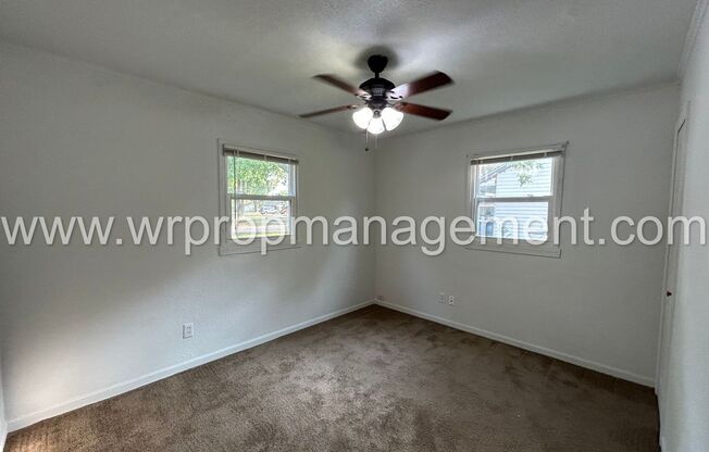 2 beds, 1 bath, $1,295