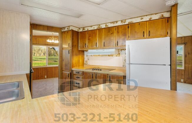 3 beds, 2 baths, $2,395