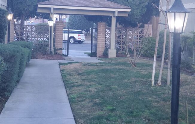 S140 - Rose Garden Apartments