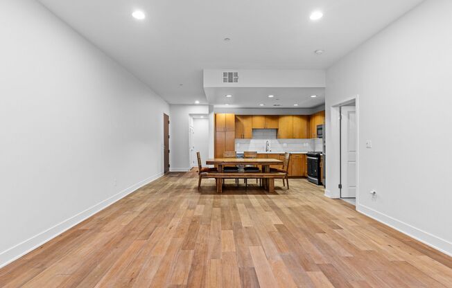 Stunning Modern Luxury 3BD/2BA Condo in Marina Del Ray with 2 Parking Spaces