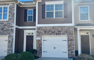 3BR 2.5BA Townhouse/Condominium