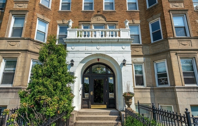 1 bed, 1 bath, 345 sqft, $2,300, Unit 03