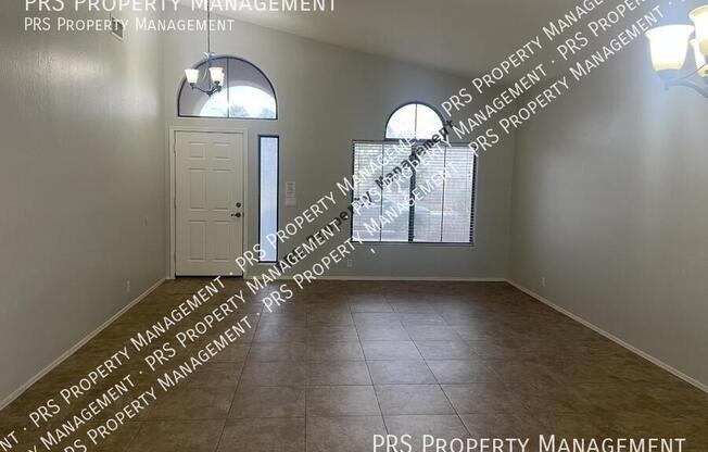 2152 W MYRTLE DR