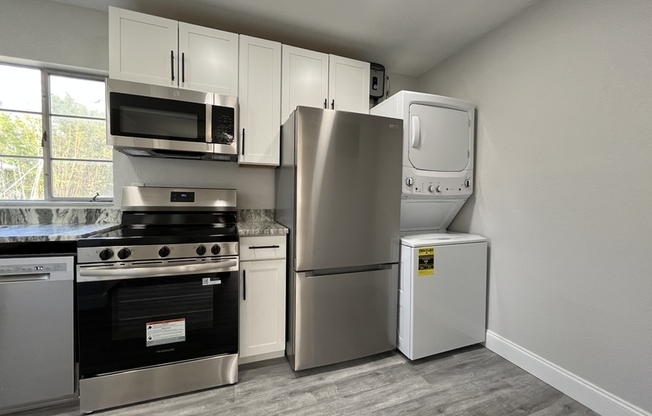 2307 FORMOSA AVE