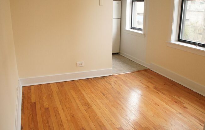 1 bed, 1 bath, 732 sqft, $1,495, Unit 1542-3O