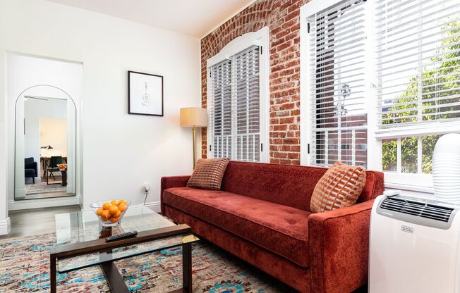 Studio, 1 bath, 540 sqft, $1,875, Unit 208