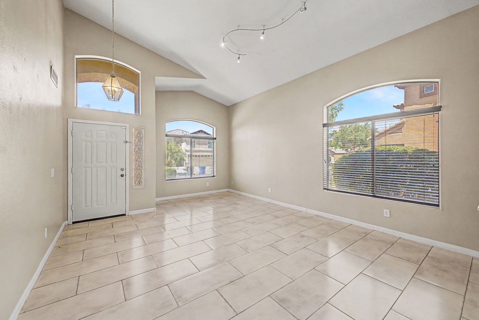 11417 W Amber Trail - Spacious and move in ready 3 bedroom home in Laveen