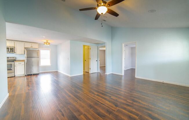 2 beds, 1 bath, $1,050