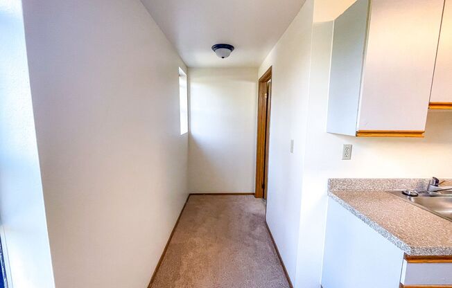 Studio, 1 bath, 413 sqft, $1,395, Unit 410