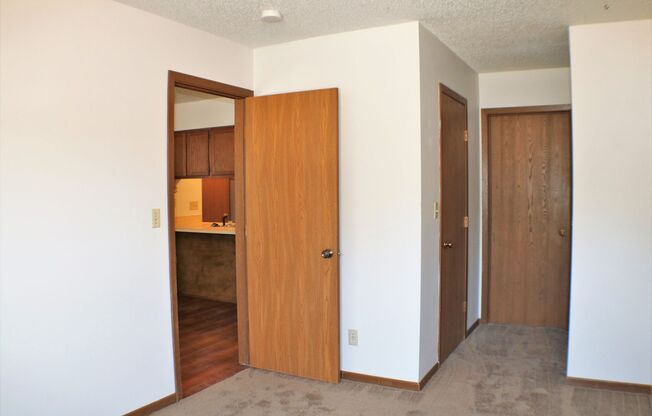 2 beds, 2 baths, 750 sqft, $1,195, Unit #04