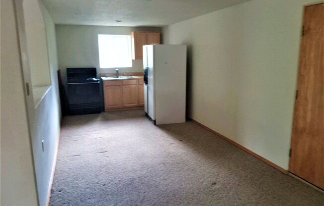 3 beds, 2 baths, $2,550