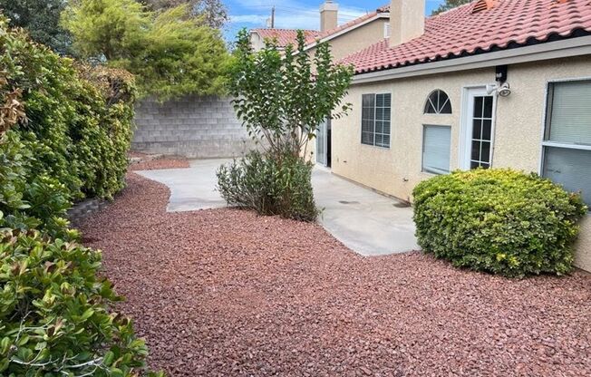 3 beds, 2 baths, $2,350