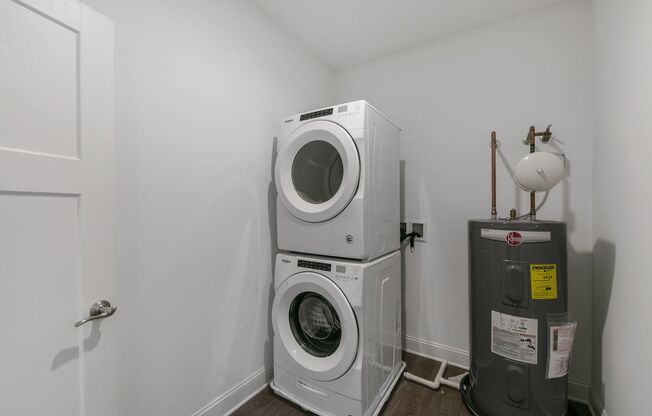 1 bed, 1 bath, 841 sqft, $1,650, Unit 311