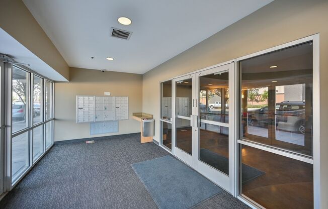 Stunning Condo in Excellent Salt Lake Location!