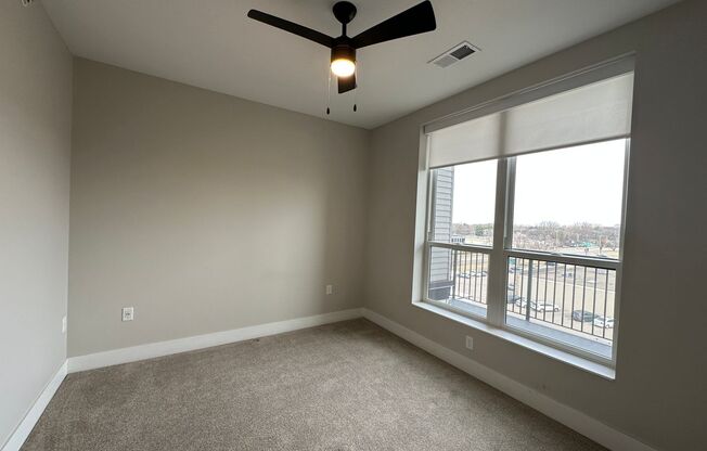 1 bed, 1 bath, 555 sqft, $1,795, Unit 516