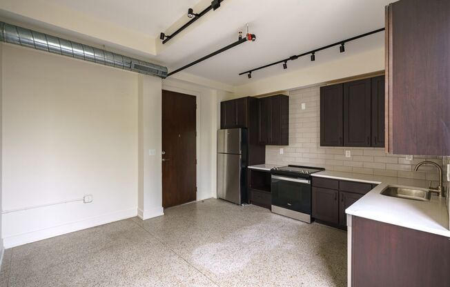 1 bed, 1 bath, $1,125, Unit 875 Michigan Ave Apt. 308