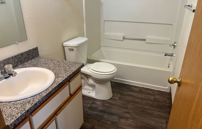 1 bed, 1 bath, 725 sqft, $1,150, Unit 3663E