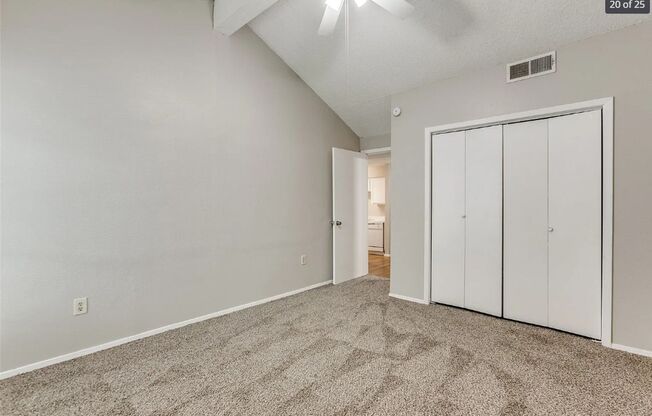 1 bed, 1 bath, 730 sqft, $1,600, Unit 1313