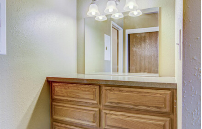 1 bed, 1 bath, 725 sqft, $1,375, Unit 174