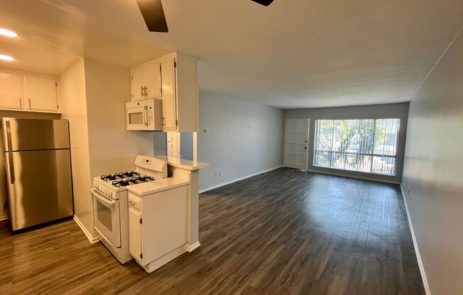 1 bed, 1 bath, 750 sqft, $1,698, Unit 214