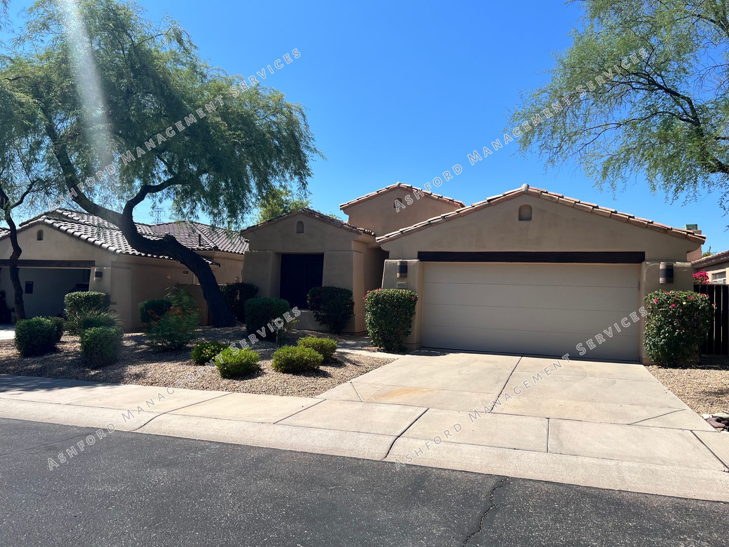 COME HOME TO LUXURY IN GATED GRAYHAWK GOLF COURSE COMMUNITY - 3 BEDROOM 3 BATH COMM POOL