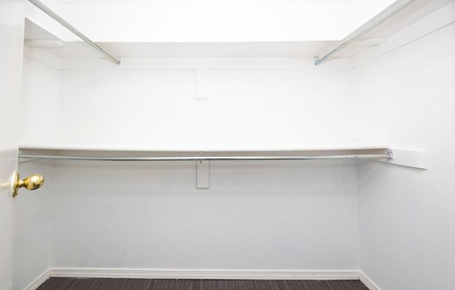 1 bed, 1 bath, $995, Unit Unit#825