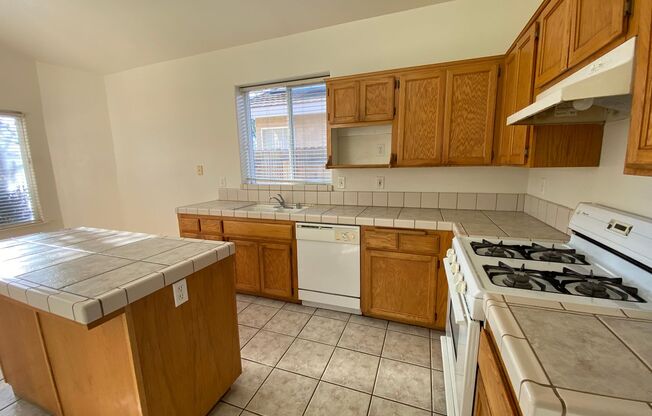 3 beds, 2 baths, $2,300