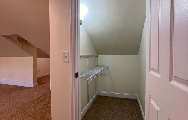 2 beds, 1 bath, $1,295, Unit Floor 2