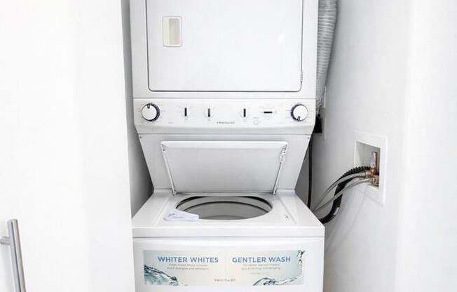 2 beds, 2 baths, $5,990, Unit 402