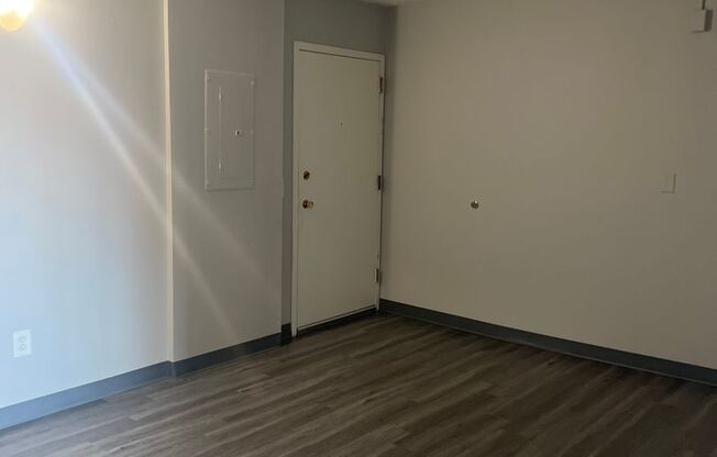 2 beds, 1 bath, 675 sqft, $1,400, Unit 223