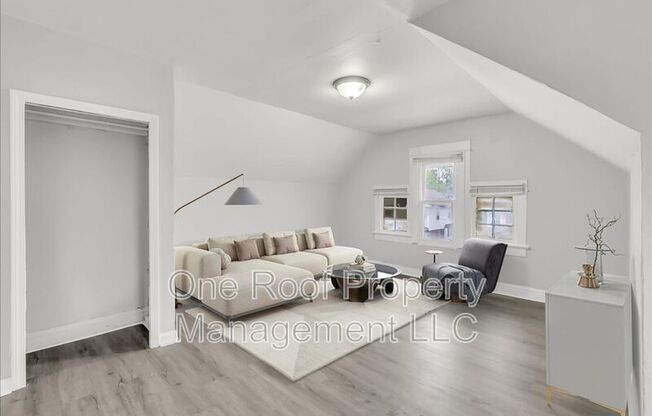 324 N HARDESTY
