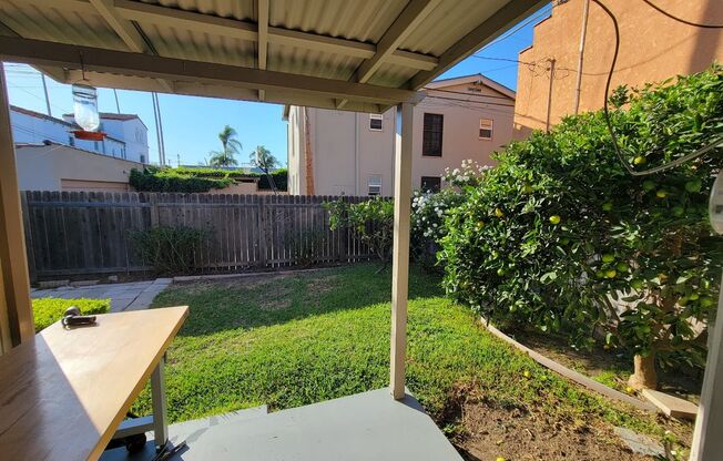 2 beds, 1 bath, $2,800, Unit 249 1/2