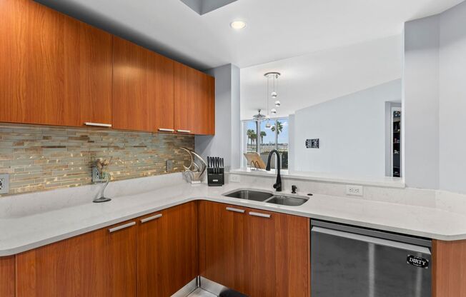 2 beds, 2 baths, $2,695, Unit #104