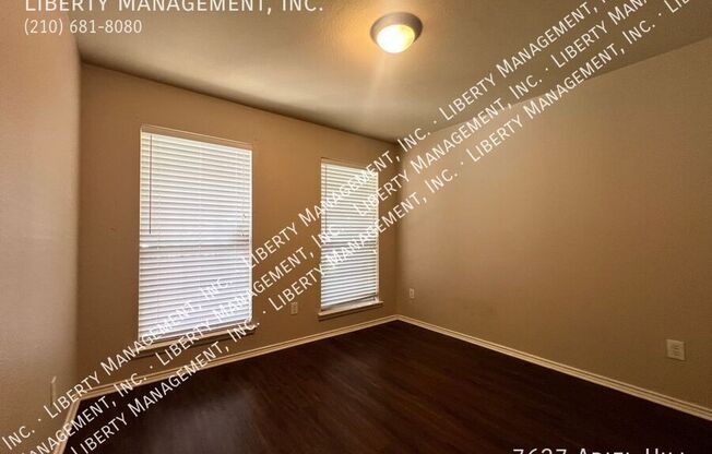 7627 Ariel Hill