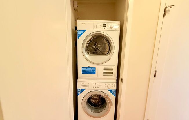 Studio, 1 bath, 460 sqft, $2,400, Unit 0310