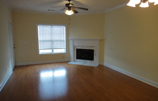 3 beds, 2 baths, $1,500, Unit # 107