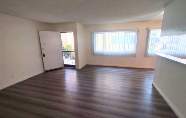 4281 Green Ave Los Alamitos, CA 90720